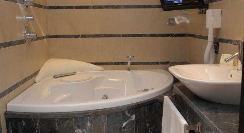 Hotel Excelsior ลามัดดาเลนา ภายนอก รูปภาพ