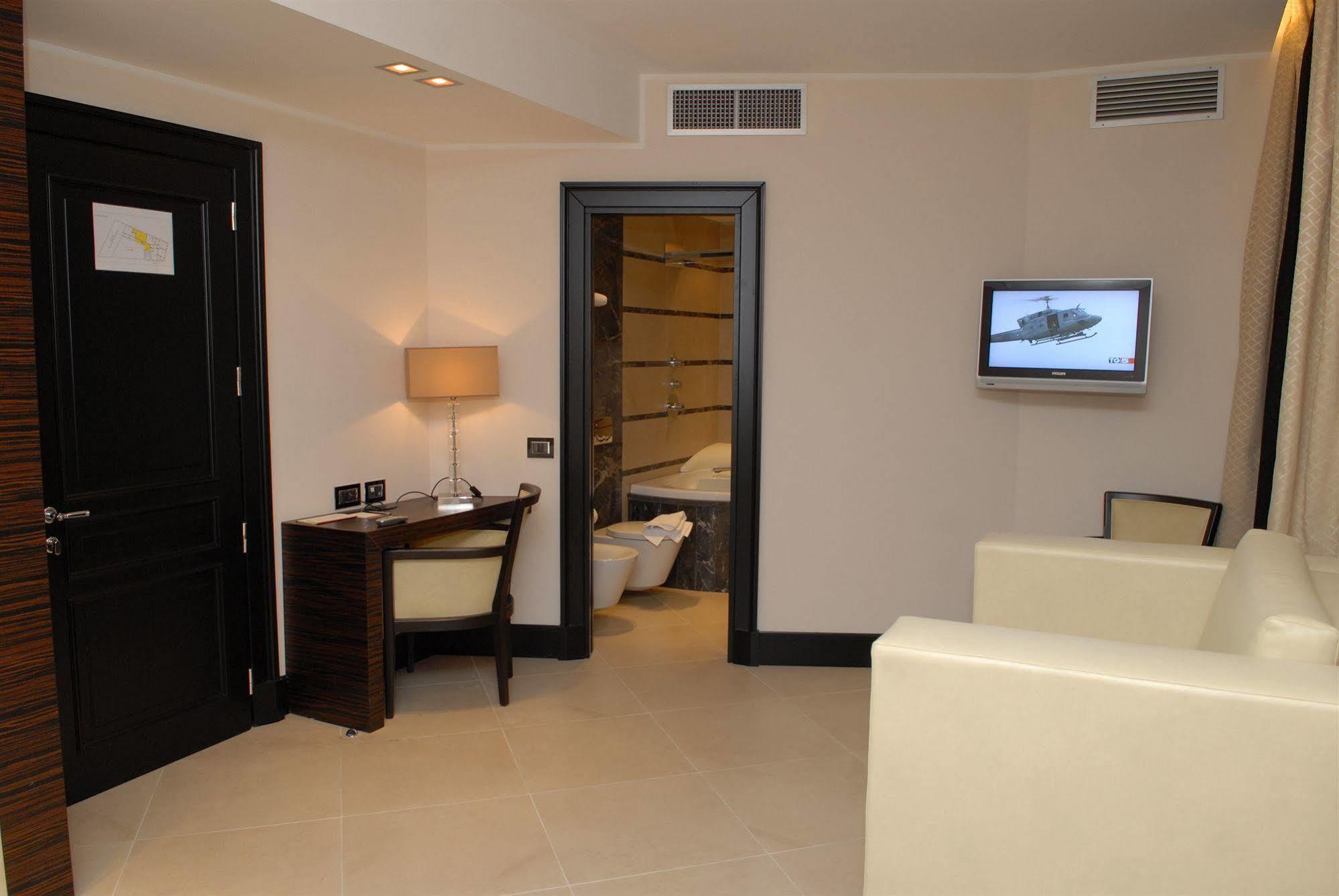 Hotel Excelsior ลามัดดาเลนา ภายนอก รูปภาพ